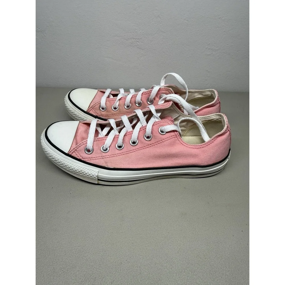 Converse Chuck Taylor All Star Women's Low Top Size 8 Light Pink 121993 F